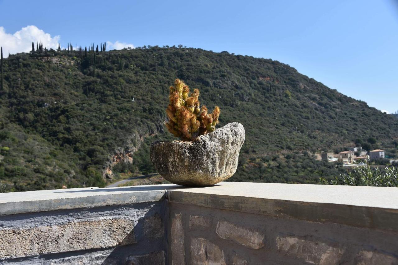 Athina'S Stone House In Kardamyli Villa Екстериор снимка