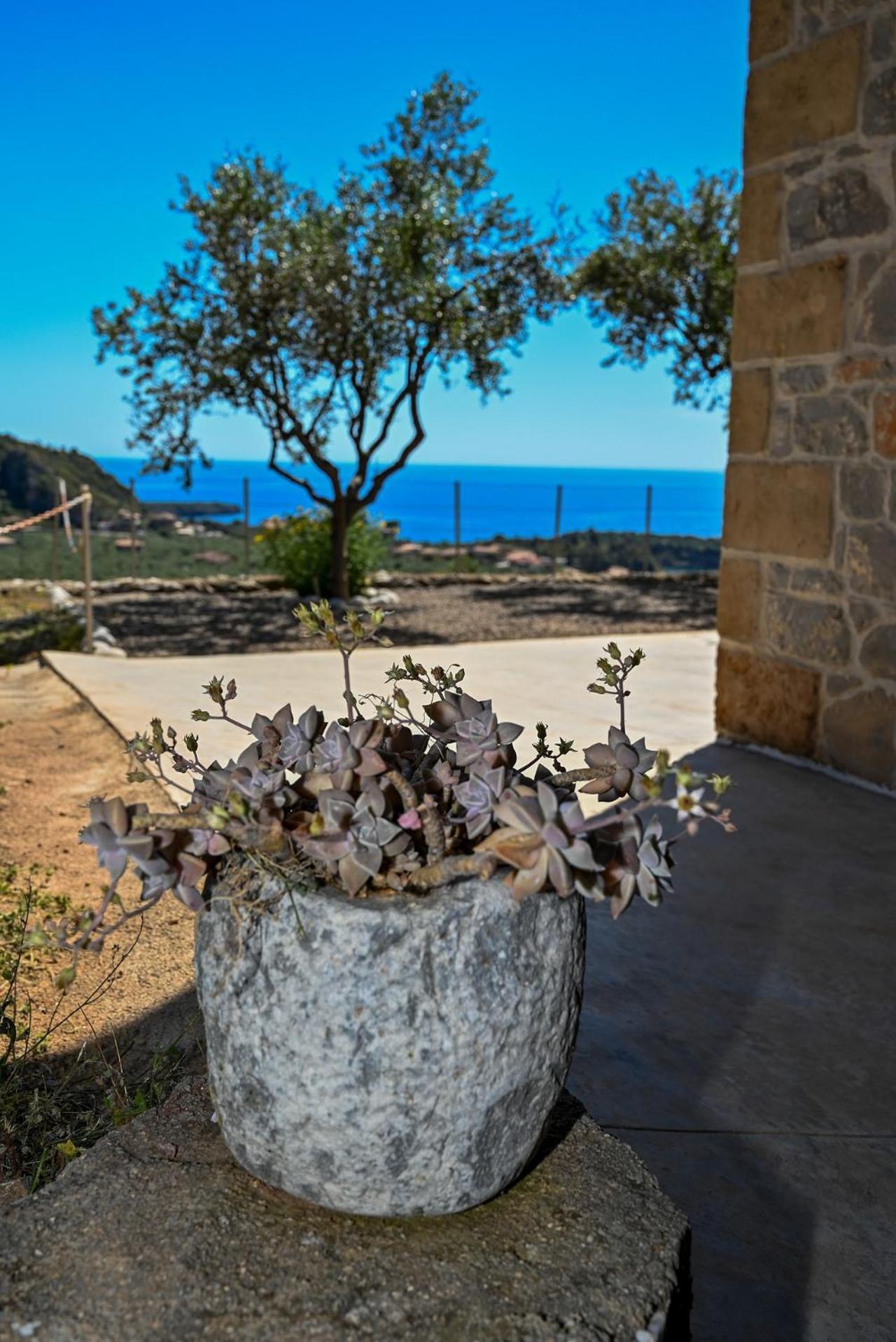 Athina'S Stone House In Kardamyli Villa Екстериор снимка