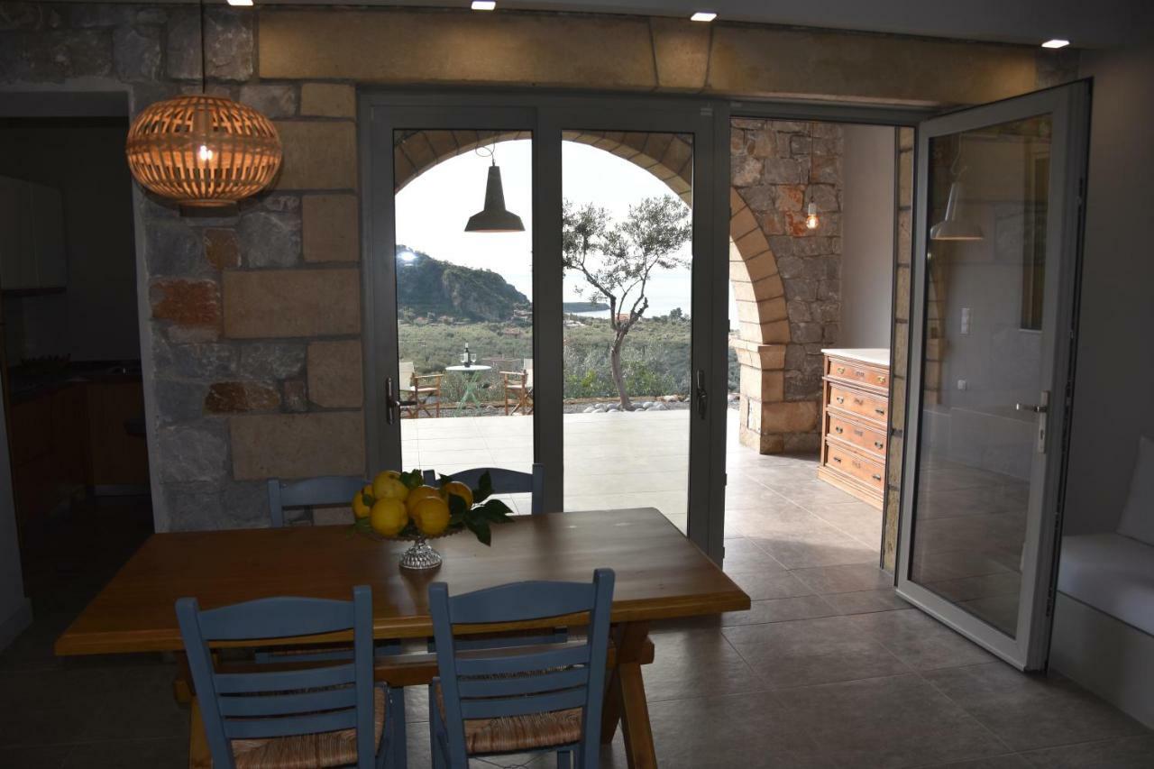 Athina'S Stone House In Kardamyli Villa Екстериор снимка