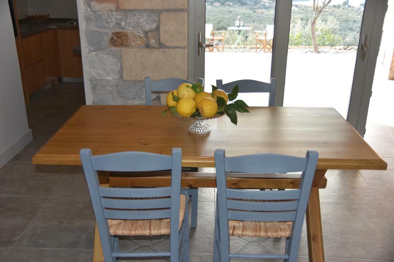 Athina'S Stone House In Kardamyli Villa Екстериор снимка